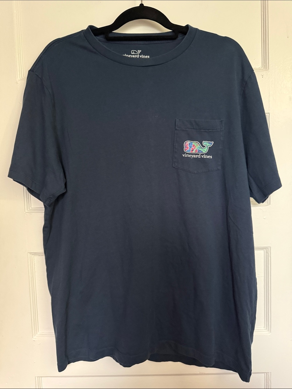 Vineyard Vines Navy Short-Sleeve Pocket Tee with Tropical Whale Sz L